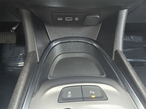 Used 2024 Chevrolet Malibu LT image 19