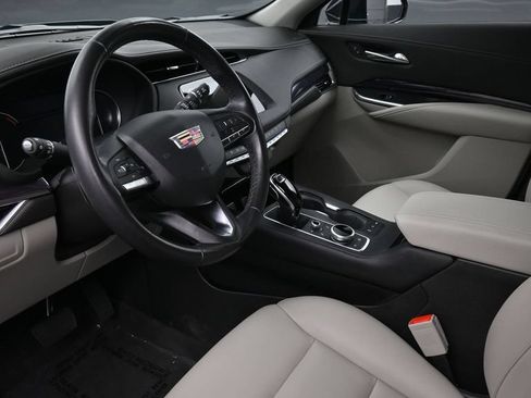 Used 2023 Cadillac XT4 Luxury w/ Driver Awareness Package FWD image 7