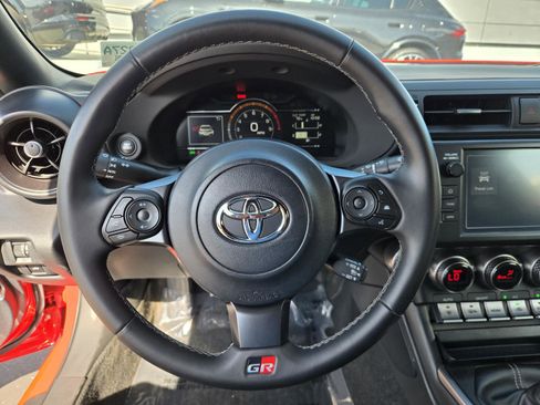 Used 2024 Toyota GR86 image 15