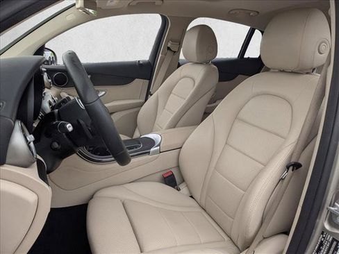 Used 2020 Mercedes-Benz GLC 300 4MATIC Coupe image 17