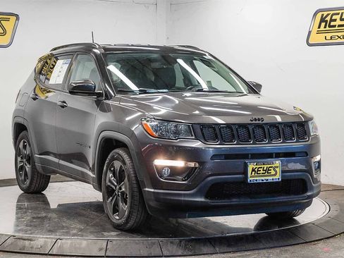 Used 2020 Jeep Compass Latitude image 5