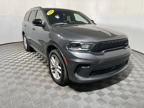 Used 2024 Dodge Durango GT image 2