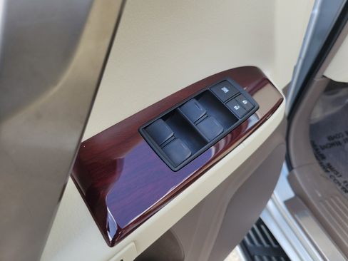 Used 2019 Lexus GX 460 Premium w/ Premium Package image 20