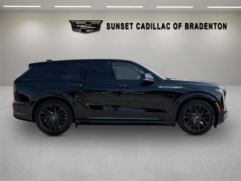 New 2025 Cadillac Escalade IQ Sport 2 w/ LPO, ONYX Package image 9