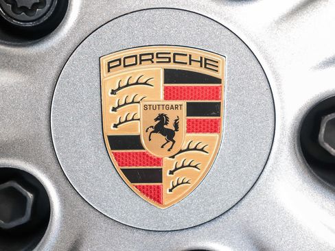 Used 2025 Porsche Cayenne image 15