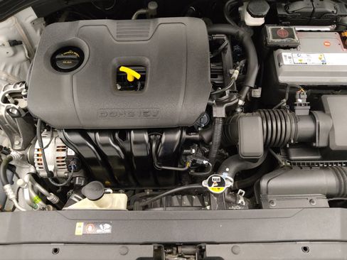 Used 2020 Hyundai Elantra SEL FWD image 30