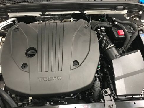 Used 2024 Volvo S60 B5 Core w/ Climate Package image 37