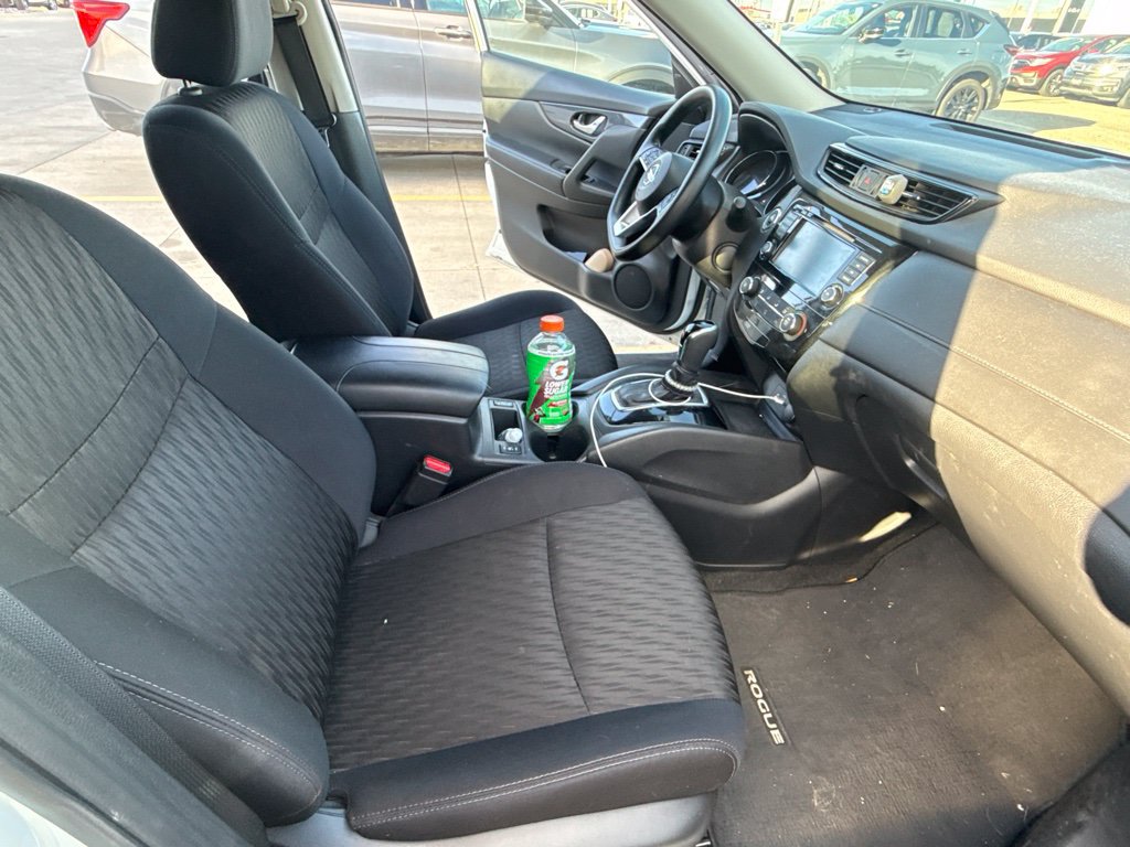 Used 2019 Nissan Rogue SV AWD/4WD image 15