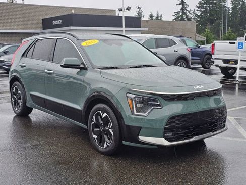 Certified 2023 Kia Niro Wave w/ Wave Preserve Package image 8