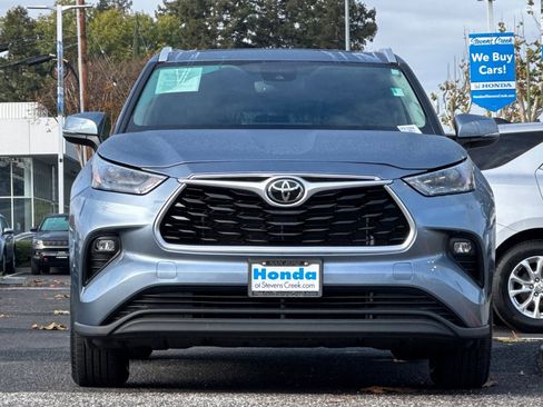 Used 2023 Toyota Highlander XLE image 5