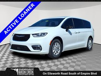 New 2026 Chrysler Pacifica Select video 1