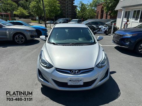 Used 2016 Hyundai Elantra SE FWD image 4