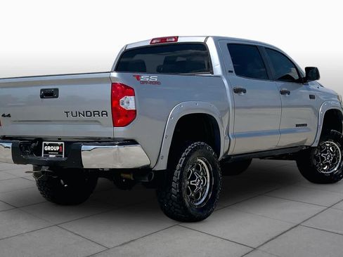 Used 2019 Toyota Tundra SR5 w/ SR5 Upgrade Package AWD/4WD image 13