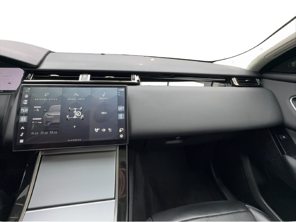 Used 2024 Land Rover Range Rover Velar S AWD/4WD image 49