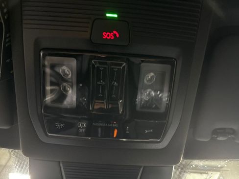 New 2026 Volkswagen Tiguan SE R-Line AWD/4WD image 17