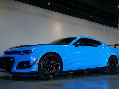 Used 2023 Chevrolet Camaro ZL1 image 3