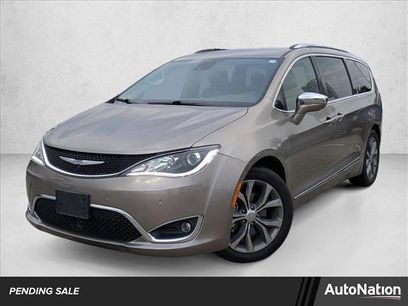 Used 2018 Chrysler Pacifica Limited w/ Advanced Safetytec Group