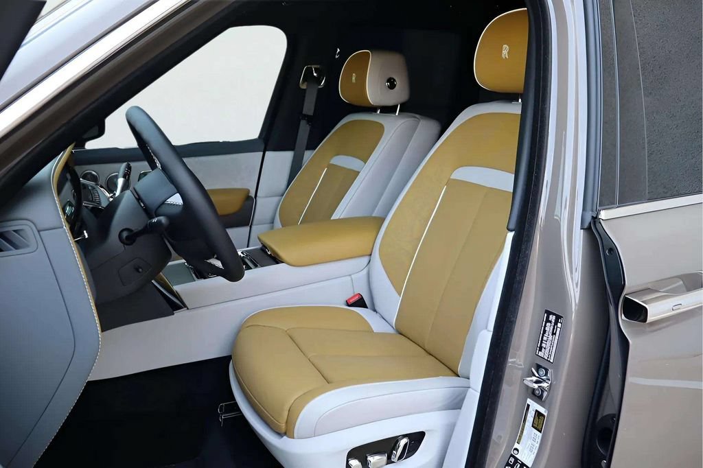 Used 2026 Rolls-Royce Cullinan w/ Cullinan Package AWD/4WD image 12