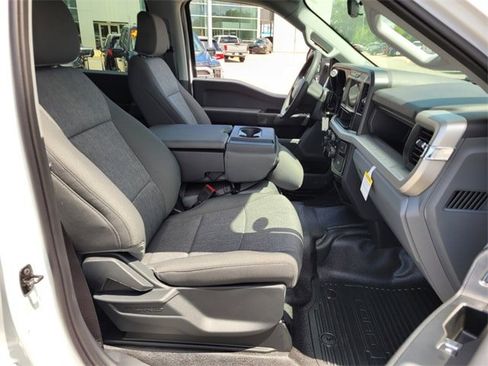 New 2025 Ford F450 XL w/ XL Chrome Package image 38