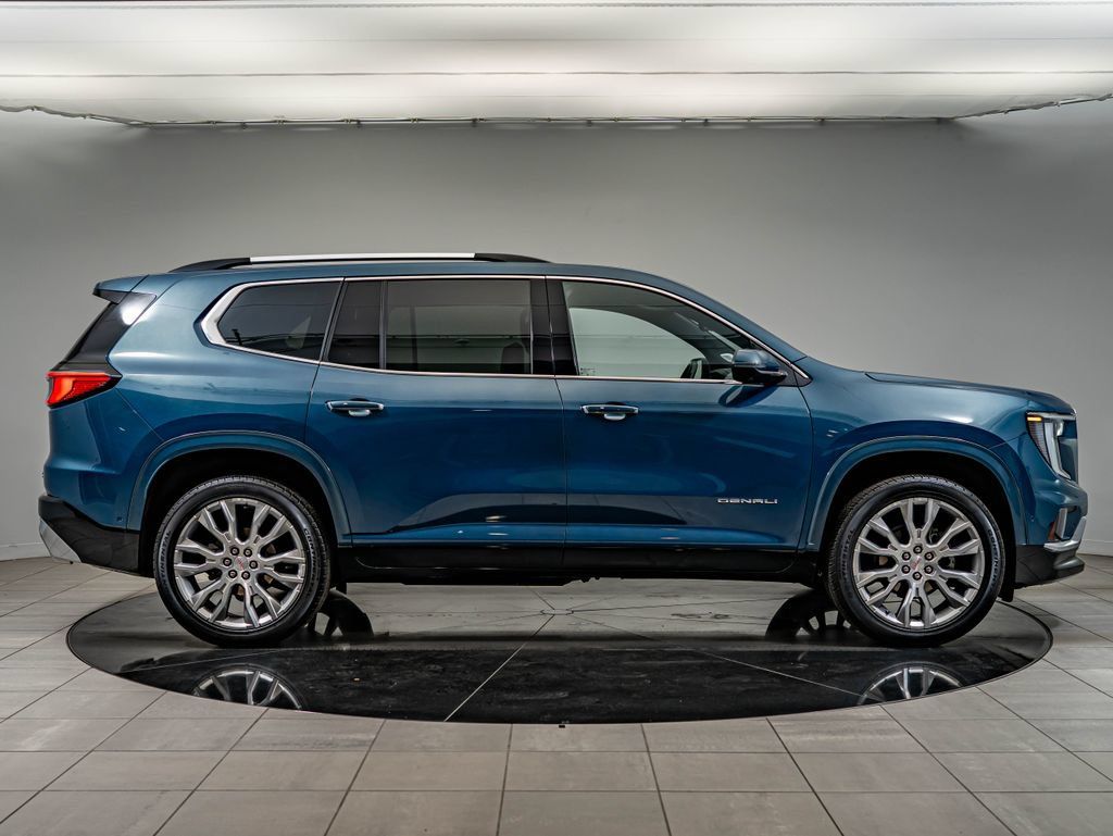 Used 2024 GMC Acadia Denali w/ Super Cruise Package AWD/4WD image 4