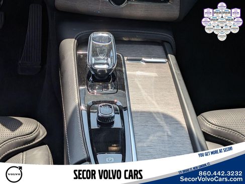 Certified 2023 Volvo XC90 T8 Ultimate w/ Protection Package Premier AWD/4WD image 18