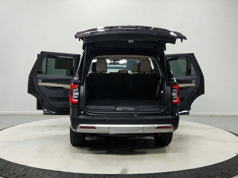 Used 2022 Ford Expedition Limited RWD image 15