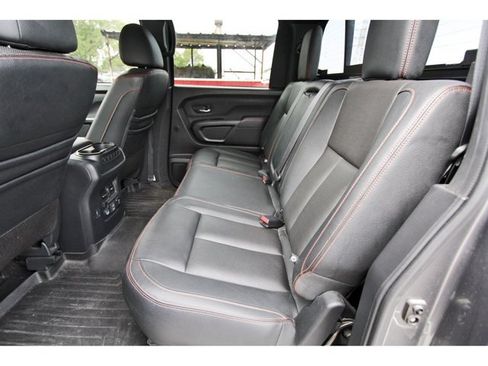 Used 2020 Nissan Titan PRO-4X w/ Pro-4x Convenience Package AWD/4WD image 7
