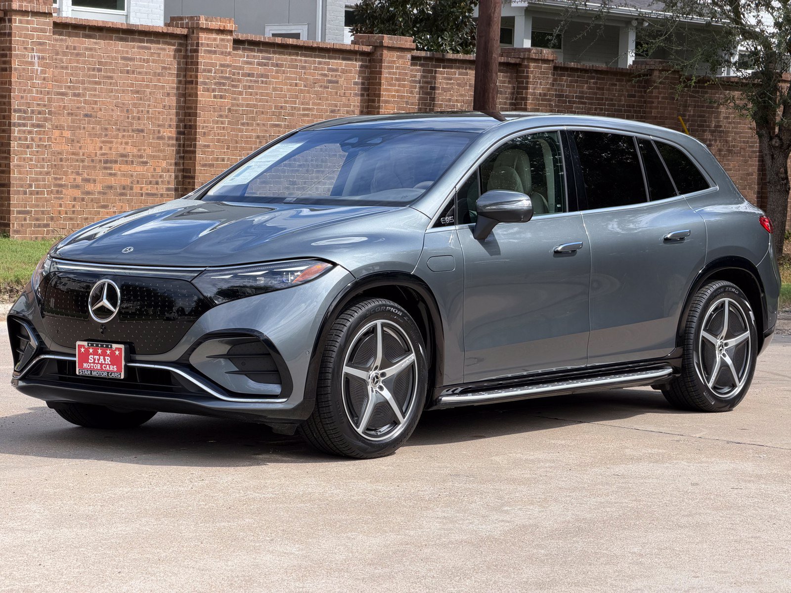 Used 2023 Mercedes-Benz EQS 580 4MATIC SUV image 12