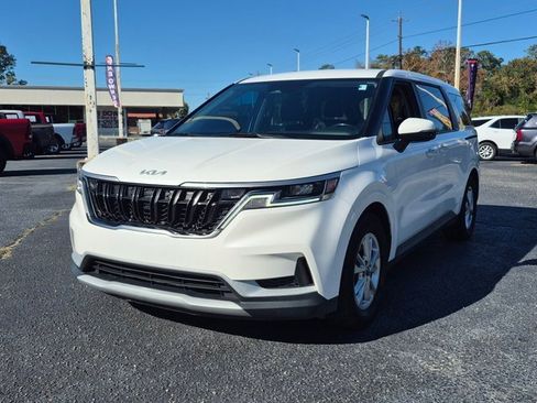 Used 2023 Kia Carnival LX image 6