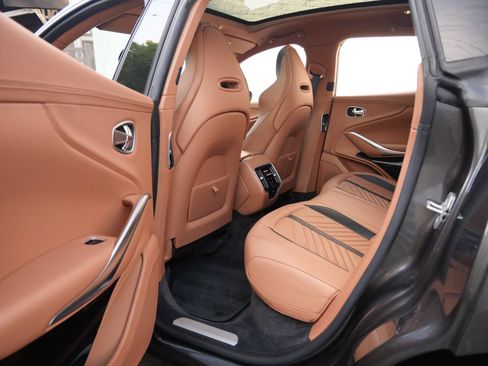 Used 2023 Aston Martin DBX 707 AWD/4WD image 16