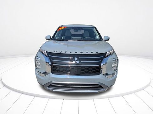 New 2026 Mitsubishi Outlander SE image 9