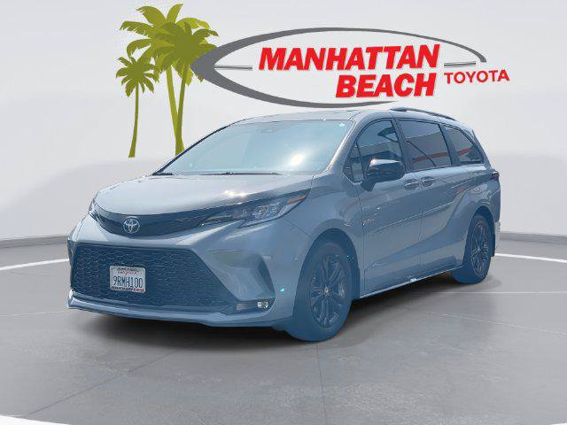 Certified 2025 Toyota Sienna XSE w/ XSE Plus Package AWD/4WD image 1