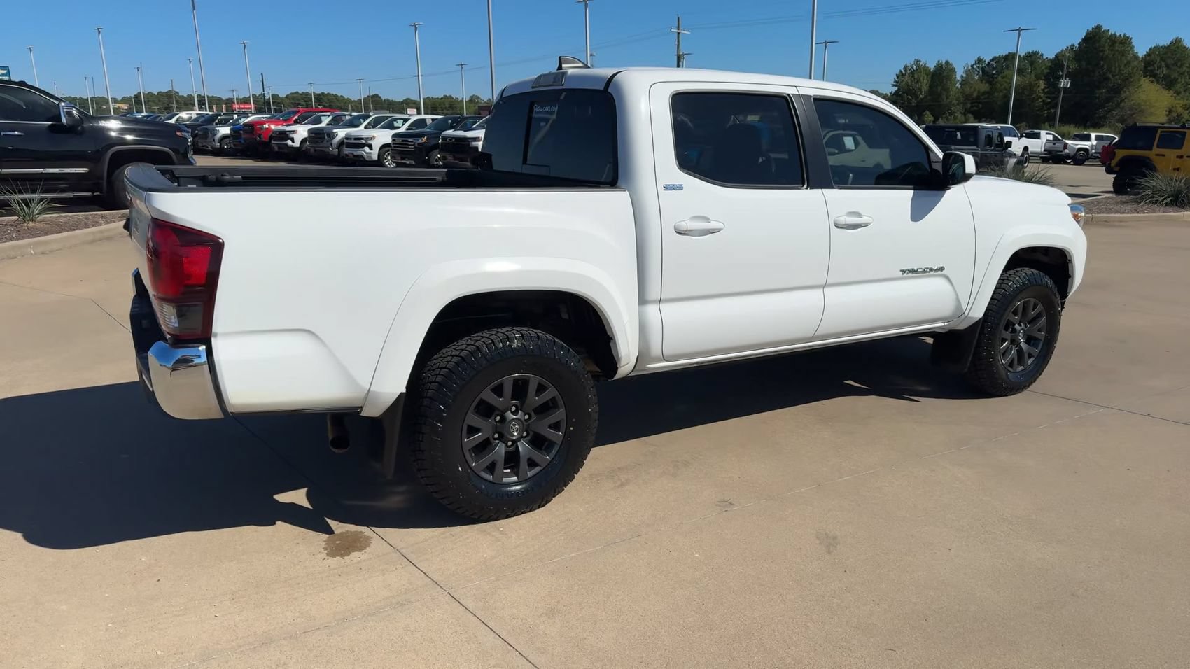 Used 2023 Toyota Tacoma SR5 RWD image 9