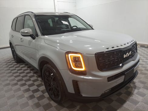 Used 2022 Kia Telluride SX AWD/4WD image 4