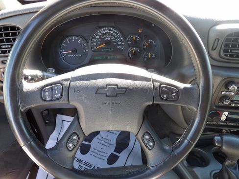 Used 2003 Chevrolet TrailBlazer LTZ image 31
