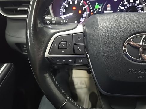 Used 2023 Toyota Highlander XLE AWD/4WD image 20