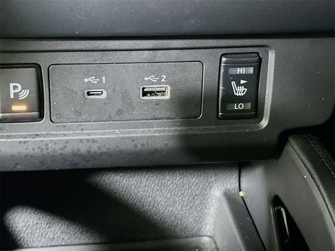 Used 2022 Nissan Frontier PRO-4X w/ Pro-4X Premium Package image 29