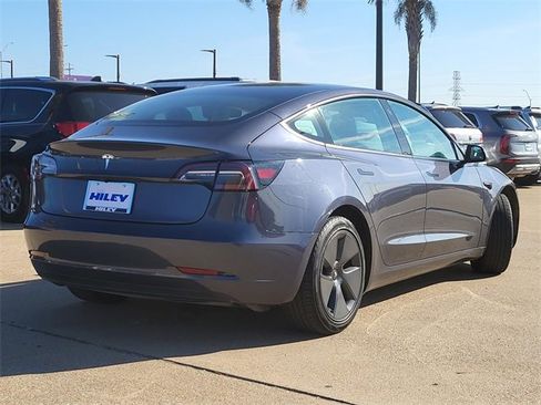 Used 2023 Tesla Model 3 Standard Range image 4