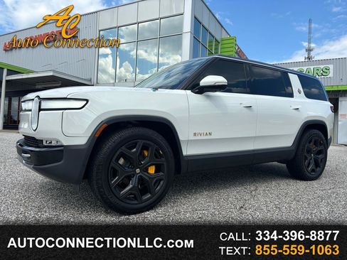 Used 2024 Rivian R1S Adventure AWD/4WD image 1