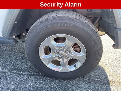 Used 2021 Jeep Wrangler Sport image 11