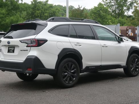 Certified 2025 Subaru Outback Onyx Edition AWD/4WD image 9