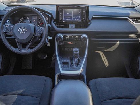 Used 2021 Toyota RAV4 LE image 23