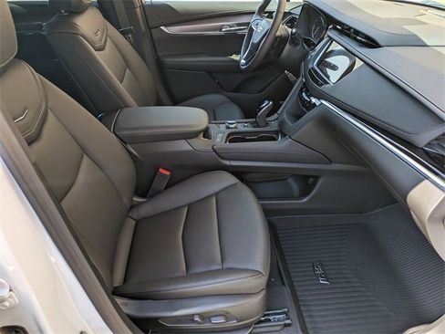 New 2025 Cadillac XT6 Luxury w/ LPO, Floor Liner Package image 25