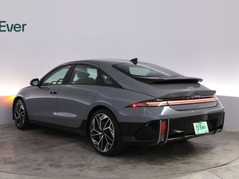 Used 2023 Hyundai Ioniq 6 SEL RWD image 3