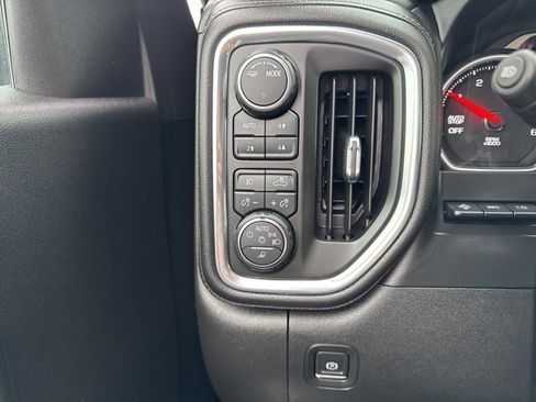 Used 2021 Chevrolet Silverado 1500 High Country w/ Technology Package image 21