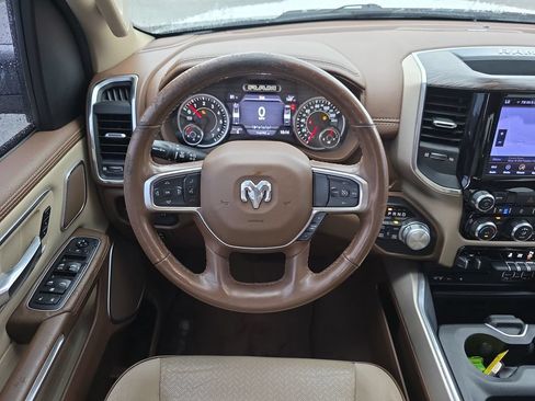 Used 2019 RAM 1500 Laramie AWD/4WD image 15