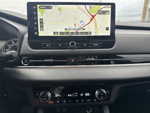 Used 2025 Mitsubishi Outlander SE image 12