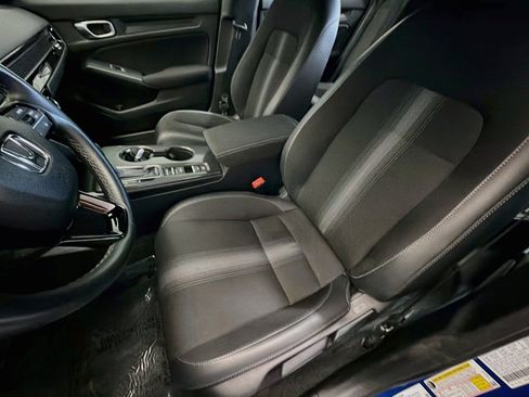 Used 2024 Honda Civic Sport image 11