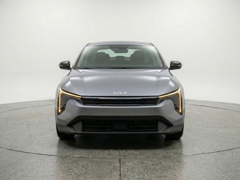 Used 2025 Kia K4 FWD image 2