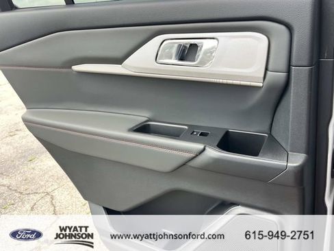 New 2026 Ford Explorer Active image 19